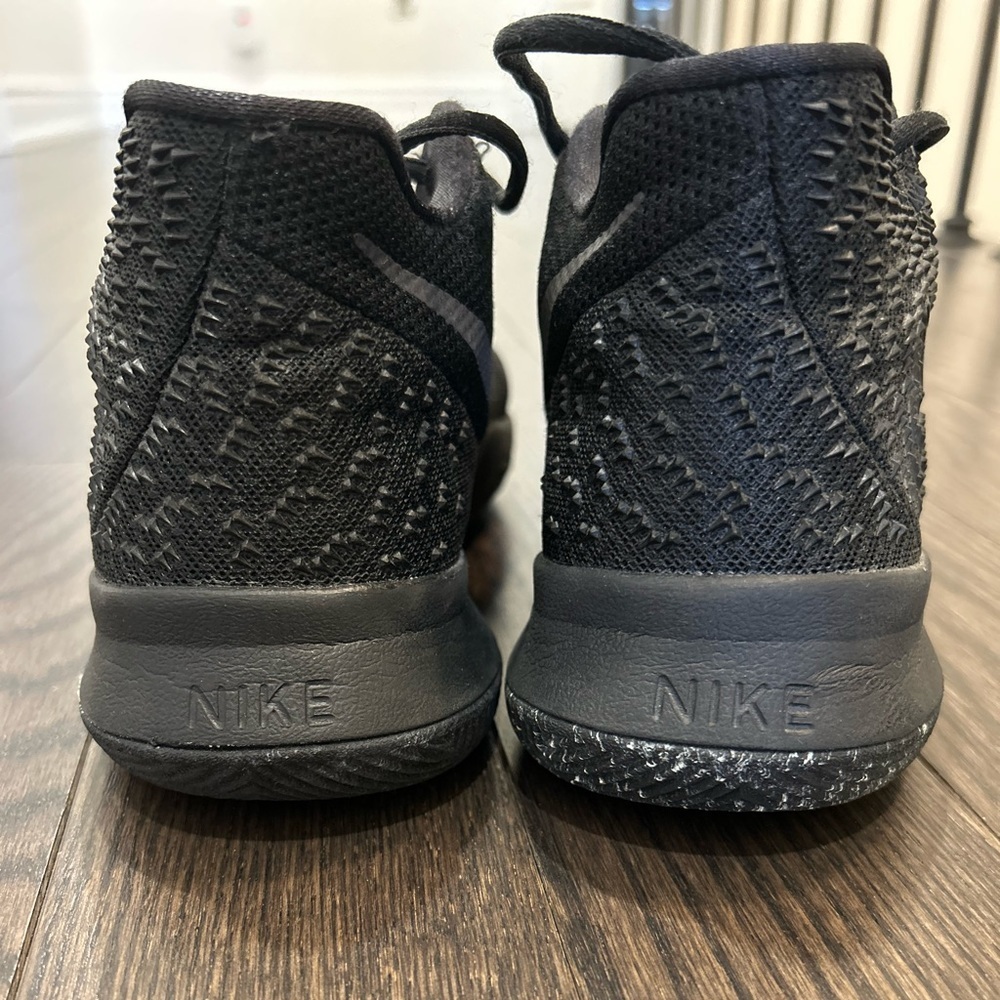Nike Kyrie 3 Black marble basketball - Picture 8 of 11